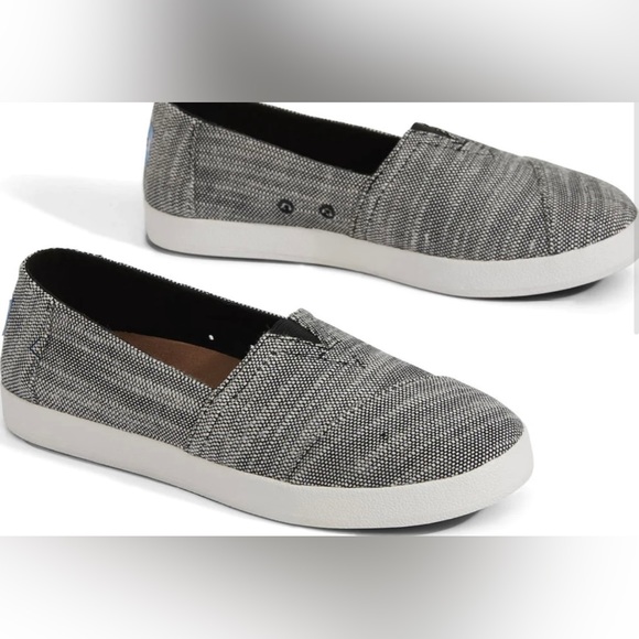 Like New TOMS Women’s Woven Canvas Avalon Slip-on Shoes Black and White - Picture 2 of 10